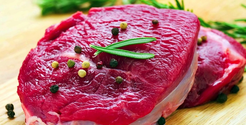 Thịt bò là thực phẩm “cấm” sau phun xăm môi dù nó vốn được biết đến rất giàu dinh dưỡng tốt cho sức khỏe